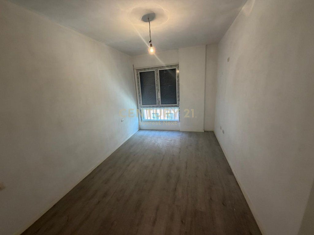 VENDESI APPARTAMENTO 2+1+2 IN VIA 5 MAJI 199,000 €