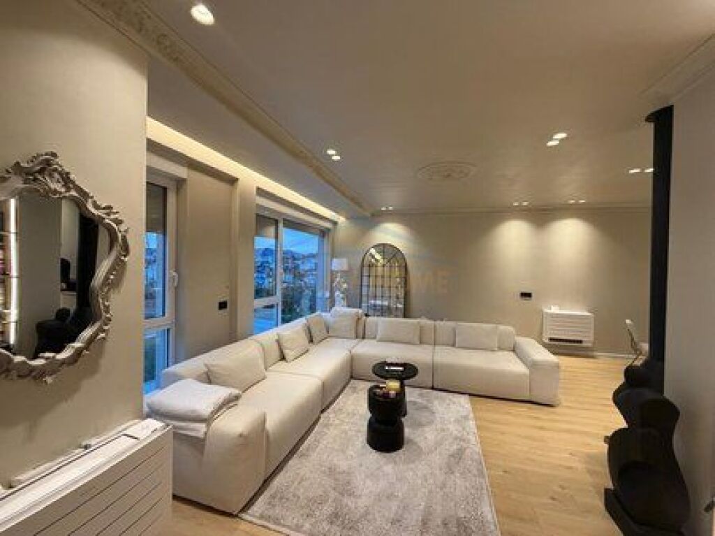 Shite, Vile, AbA Residence, Tirane
