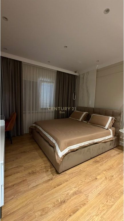 SHITET APARTAMENT ME PAMJE DETI, 2+1+2 TUALETE VILA E ZOGUT, DURRES !