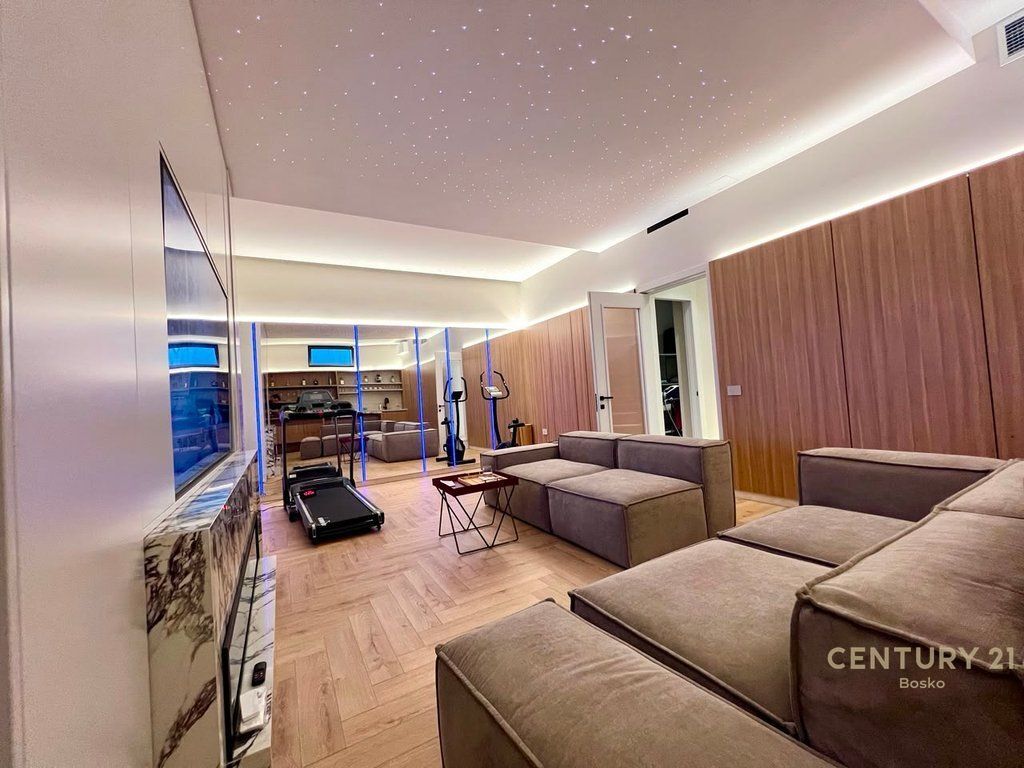 Super Vilë për Qira në Farkë – Roses Residence