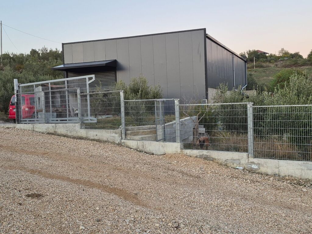 WAREHOUSE FOR RENT IN KOMBINAT, TIRANA - Yzberisht F ID 5891