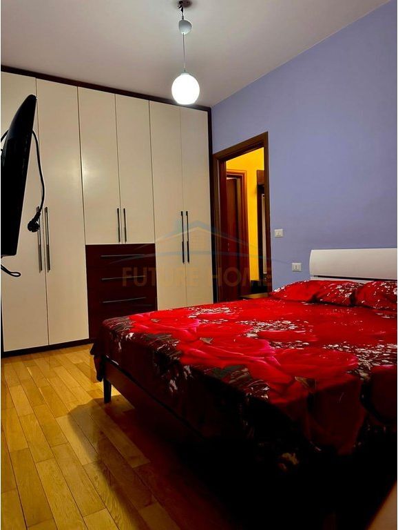 Shitet, Apartament 2+1+2, Unaza e Re