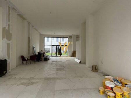 AMBIENT 127 M2 ME QERA TE PORCELANI 2.300 EURO