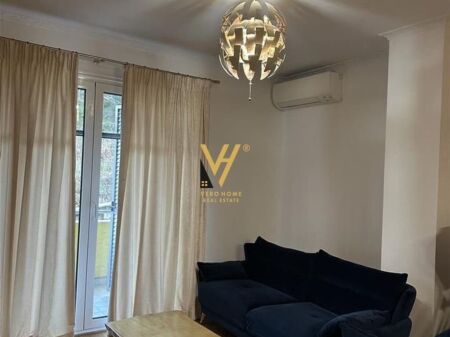 2+1 Apartment with Balcony for Rent by the Dry Lake 600 Euro