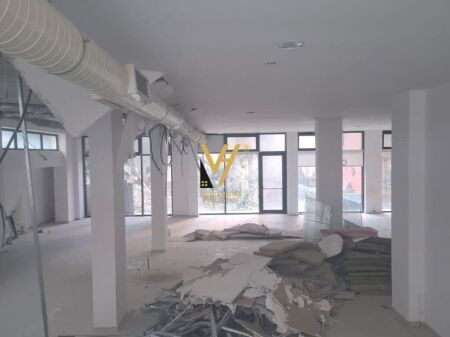 JEPET DYQAN 70 M2 ME QERA TE LAKE VIEW,LIQENI ARTIFICIAL 1.800 EURO