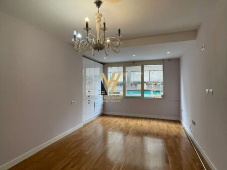 JEPET ZYRE 145 M2 ME QERA TE KOPSHTI ZOOLOGJIK 950 EURO