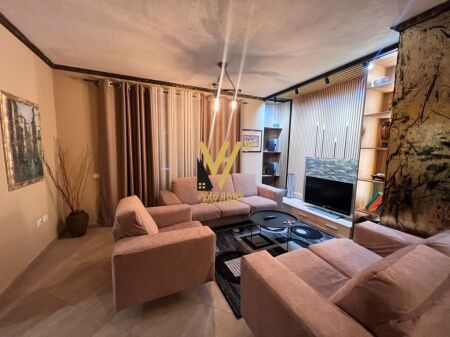 3+1 Apartment for Rent in Zogu i Zi 1,200 Euros