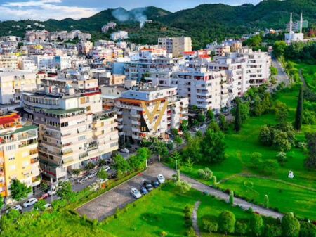 SHITET APARTAMENT DUPLEX 4+1+3 TEK KOPSHTI BOTANIK 330.000 EURO