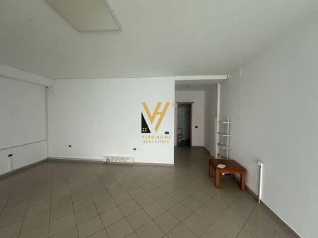 OFFICE 70 M2 FOR RENT IN SELVIA 500 EUROS