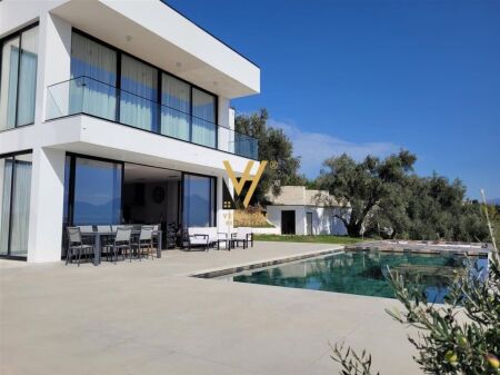 JEPET VILE LUKSOZE ME QERA PRANE CITY PARK 7.000 EURO