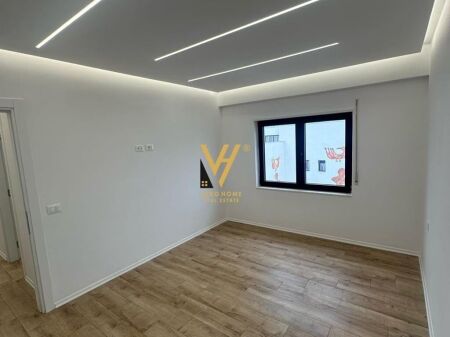 VENDESI APPARTAMENTO 1+1+BALCONE NELLA RESIDENZA KODRA E DIELLIT 144.000 EURO