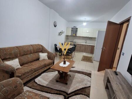 JEPET APARTAMENT 2+1+BLK ME QERA NE YZBERISHT 450 EURO