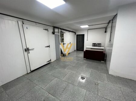 DHOMA FRIGORIFERIKE ME QERA TE LIQENI I THATE 750 EURO