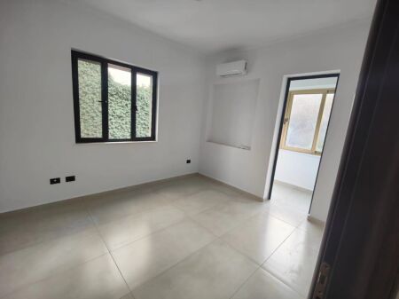 Zyre me qira ne Bllok 1000 euro