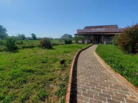 Super prone ne shitje,mundesi per agroturizem Shitet restorant+3500 m² toke ne Blerimaj,2km nga autostrada Kavaje-Rrogozhine