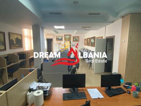 Ambient Komercial ne Shitje ne Rrugen e Elbasanit, prane Ambasades Amerikane ne Tirane (ID 4161103)