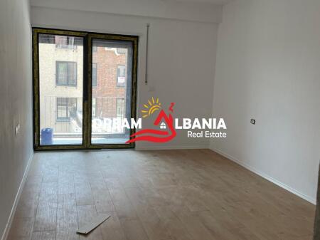 Appartamento 1+1 in vendita vicino alla Residenza Kodra e Diellit 2 (ID 41111093)