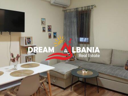 Jepet Apartament 1+1 me qera kati i pare i nje shtepie Private ne Myslym Shyri (ID 4241093)