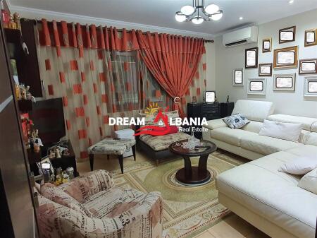 Villa a tre piani in vendita nella zona di Don Bosco (ID 4151165)