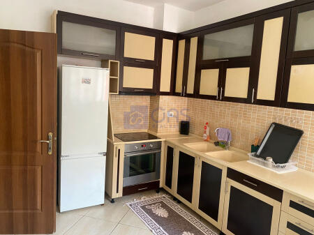 Apartament 2+1 për qira te Kodrat e Diellit.