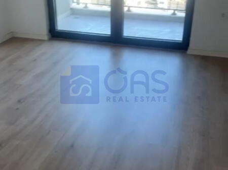 Business environment 1+1 is for rent on Bulevardi Zogu i Pare.