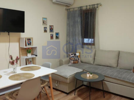 In affitto appartamento 1+1 a Myslym Shyr, Tirana