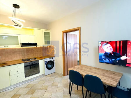Apartament 1+1 për qira në Qendër, Tiranë