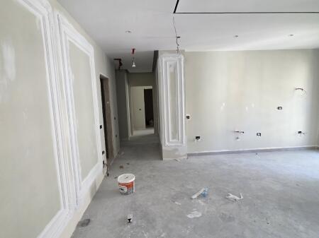 5 Maji Shitet Apartament 2+1+2