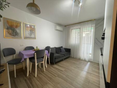 Jepet apartament 2+1 tek Mine Peza