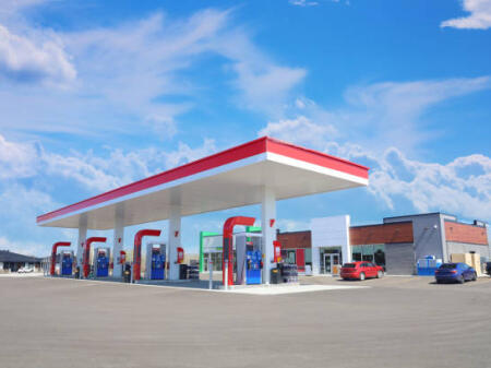 AFFITTASI CARBURANTE 12000M2 DI TERRENO, 170M2 LOCALE +SUPERMERCATO, "MORINE, KUKES".