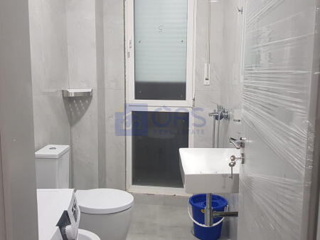 Apartament 1+1 për qira tek Komuna e Parisit