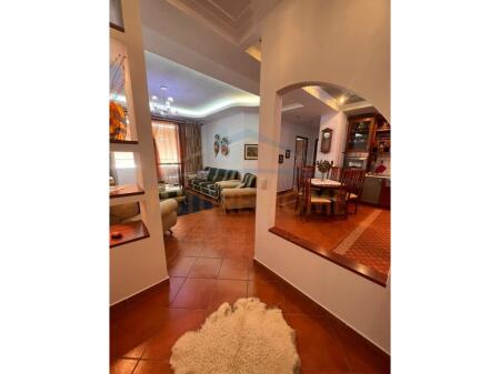 Qera apartament 2+1+2, 21 dhjetori (jepet edhe për Airbnb)