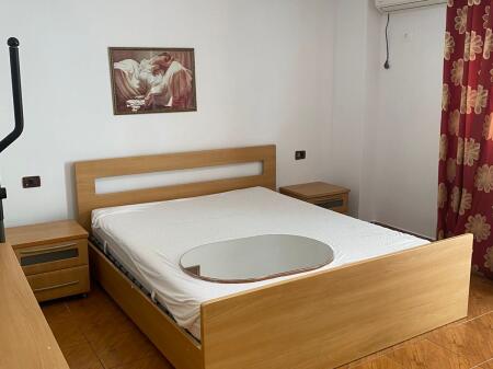 2+1, arredato, vicino a Garda nel quartiere 1000 euro