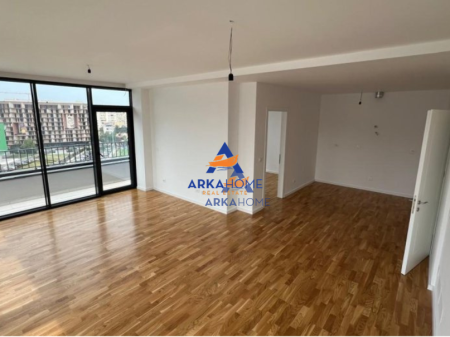 UFFICIO 3+1, 136M2 IN AFFITTO "TE GENER 2,RRUGA E KOSOVAREVE"
