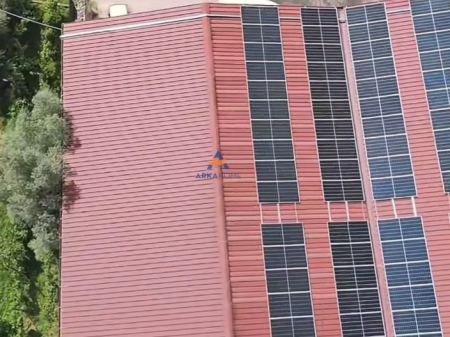 AFFITTASI UN MAGAZZINO 500M2 "A BERZHITË".