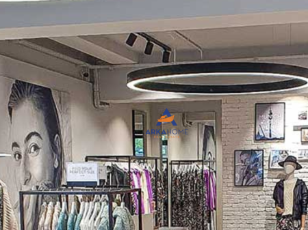 AFFITTASI ATTIVITÀ COMMERCIALE 130M2 "VIA MILTO SOTIR GURRA, NUOVO ANELLO " 1300 EURO.