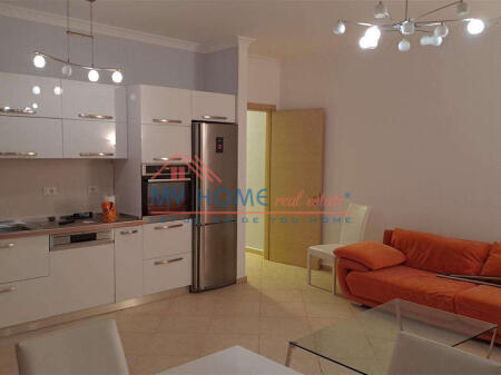 Apartament 2+1+Post parkimi me qira te Liqeni i Thate Tirane