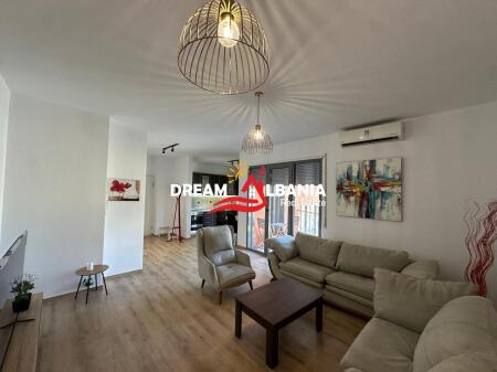 Super Apartament 2+1+2 me qera ne Bllok te Rruga e Kosovareve (ID 42214448).