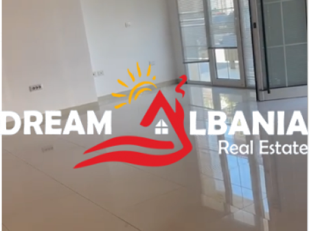 Ambient biznesi me qera prane Xhamisë Xhura te Oxhaku ID(42611286)