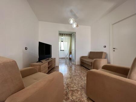  QERA Apartament 2+1  Perballe Shkolles "Harry Fultz"   Cmimi 55000 leke