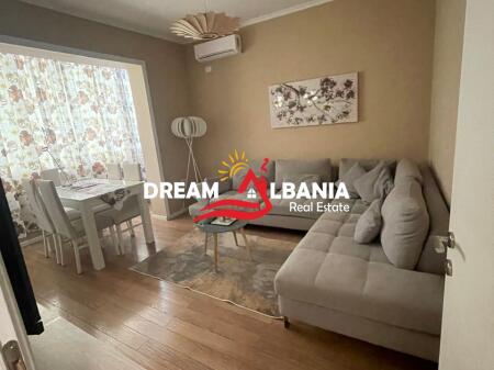 Jepet apartament me qera 1+1 rruga Mine Peza ID ( 4219461)
