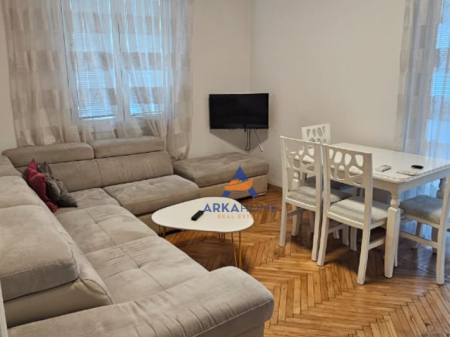 APPARTAMENTO IN AFFITTO 1+1+BALCONE "RRUGA E BARRIKADAVE" 55000 LEK