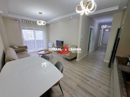 Appartamento 2+1 in affitto in via Jordan Misja nella residenza Quartrum a Tirana (ID 42214676)