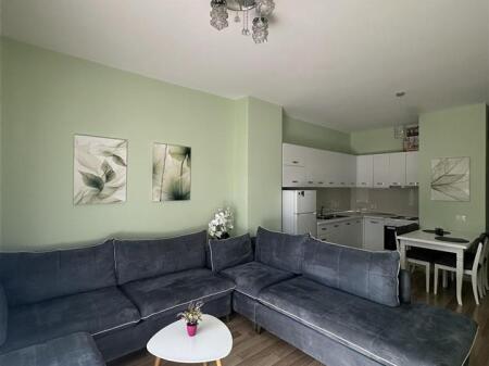 Super Apartament me qera ne Qender, prane toptanit (700 Euro)