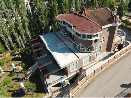Mjull Bathore, edificio commerciale in vendita, 1.240 m² 1.800.000 € (ID: 530281026-1012)