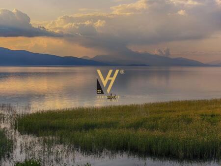 SHITET TOKË 400.000 M2 BUZË LIQENIT, POGRADEC,1.600.000 EURO