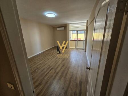 UFFICIO 130 M2 IN AFFITTO IN CENTRO 90.000 LEKE