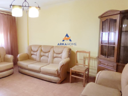 APPARTAMENTO IN AFFITTO 1+1+BALCONE "VIA NDRE MJEDA, EX PARCO DEGLI AUTOBUS" 550 EURO.