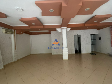LOCALE IN AFFITTO 64M2 "CITTÀ STUDENTESCA" 400 EURO.