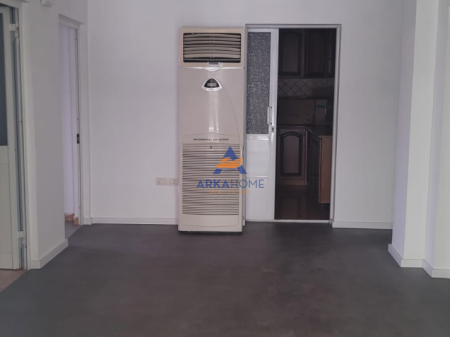 LOCALE COMMERCIALE IN AFFITTO 220M2 "VIA DRITAN HOXHA, LAPRAKE" 1600 EURO.